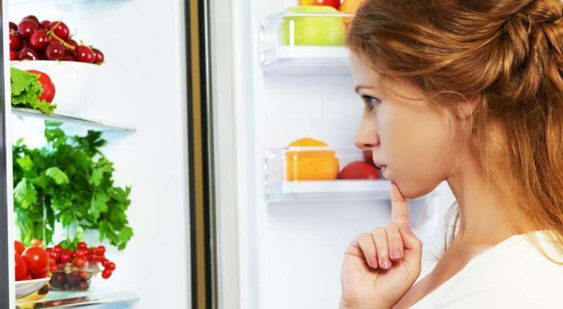 Quel aliment est placé sur quelle étagère du réfrigérateur? Que devrait être sur quelle étagère dans le réfrigérateur?
