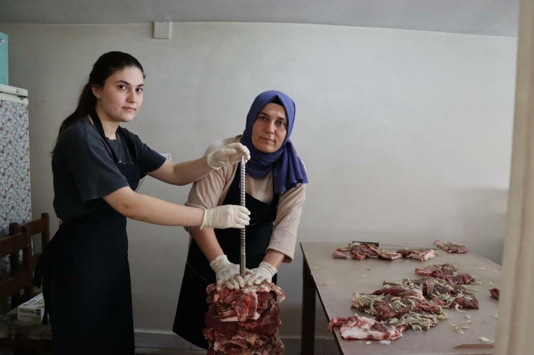 Une première de mère et fille à Erzurum! Ils tiennent un magasin de kebab cag