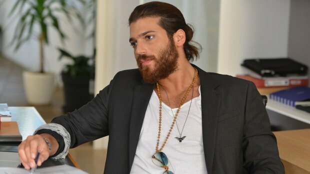 Can Yaman veut redevenir partenaire avec Demet Özdemir