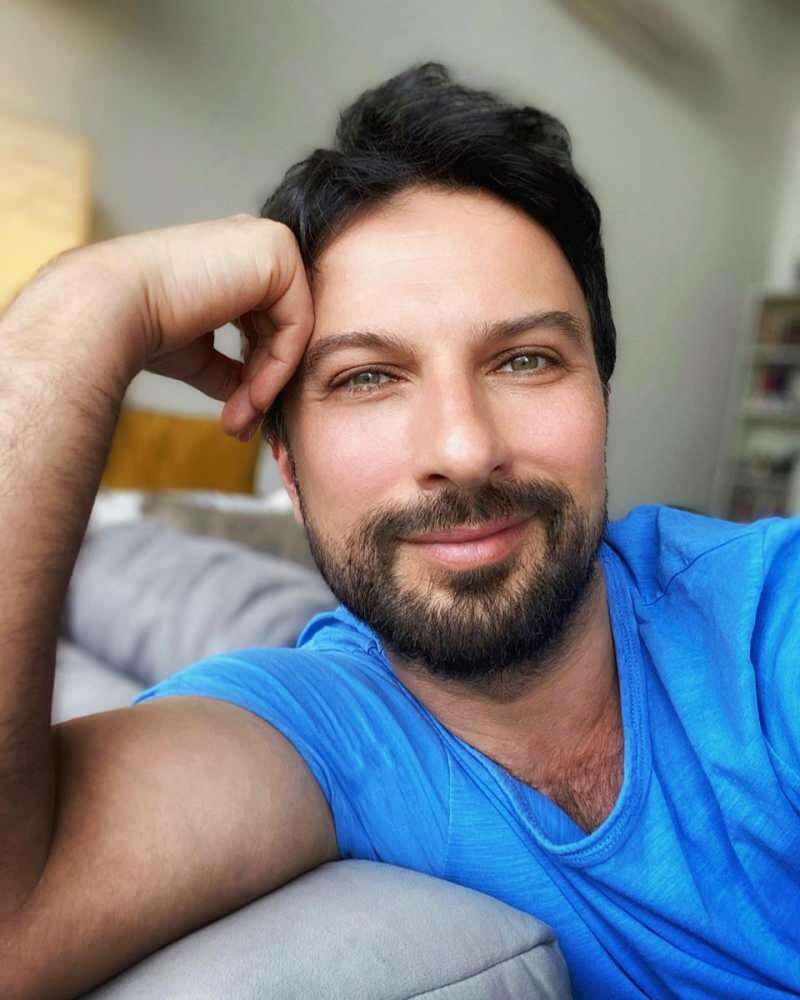 Une reconnaissance record pour le partage masqué et ganté de Tarkan!