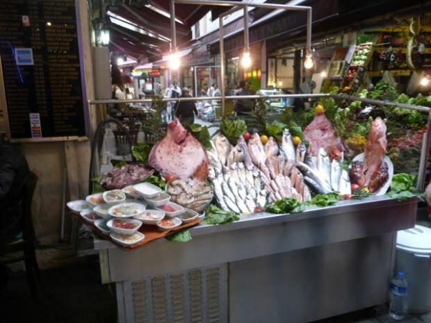 Points de vente de poisson frais et économique à Istanbul